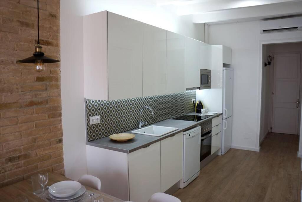 הוספיטלט דה יוברגאט Barcelona Industrial Style Apartment מראה חיצוני תמונה