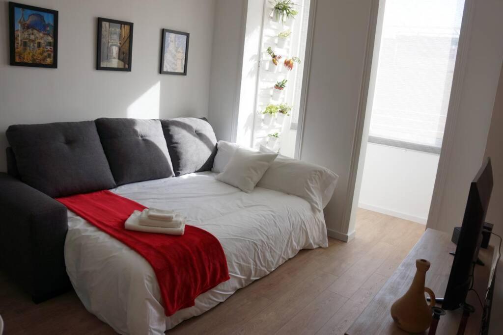 הוספיטלט דה יוברגאט Barcelona Industrial Style Apartment מראה חיצוני תמונה